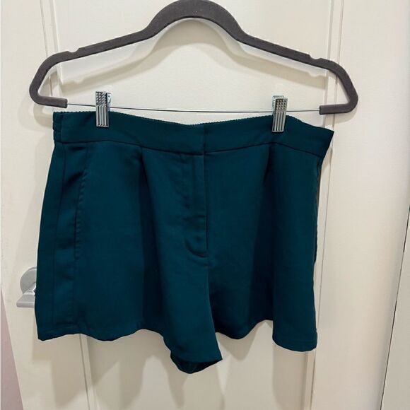 Green forever 21 Shorts Size Large - Picture 3 of 7